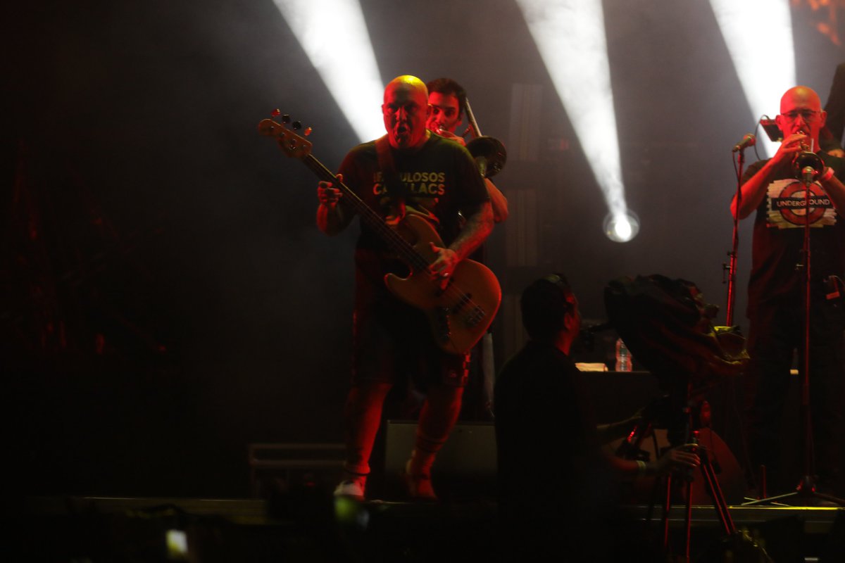 ¡Una noche increíble con Los Fabulosos Cadillacs!

Cuéntanos, ¿cuál es tu rola favorita?

Aquí algunos ecos en imágenes de la noche del 3 de junio en el Zócalo de la Ciudad de México.

📸 @ldovargas 
Cobertura: @GeraldinaLazaro