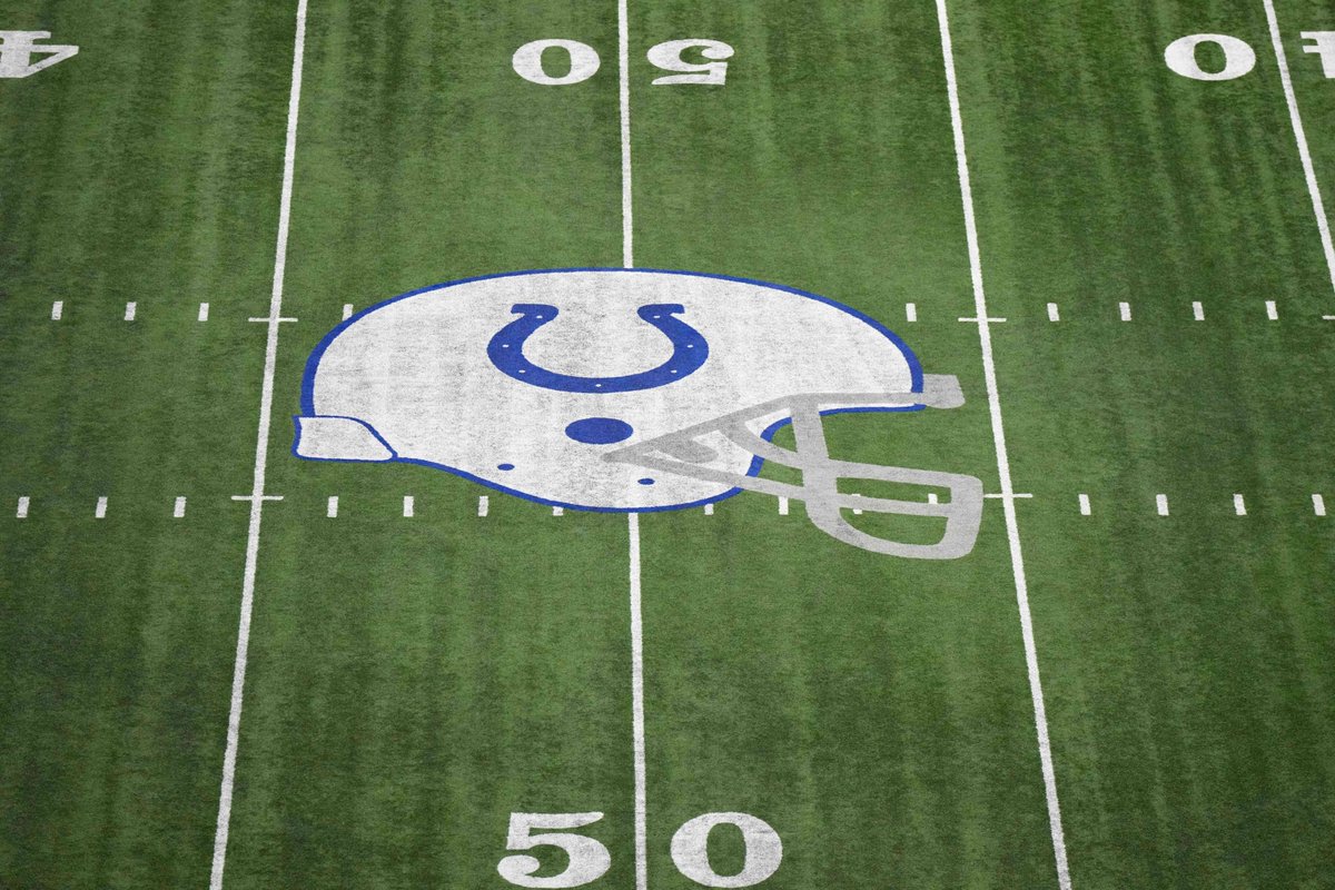 MySportsUpdate's tweet image. A #Colts players is being investigated for gambling on games and there's evidence the player placed hundreds of wagers, including bets involving the Colts, per @MattRybaltowski of @sports_handle. The player is not considered a "star" but the average fan has likely heard of him.