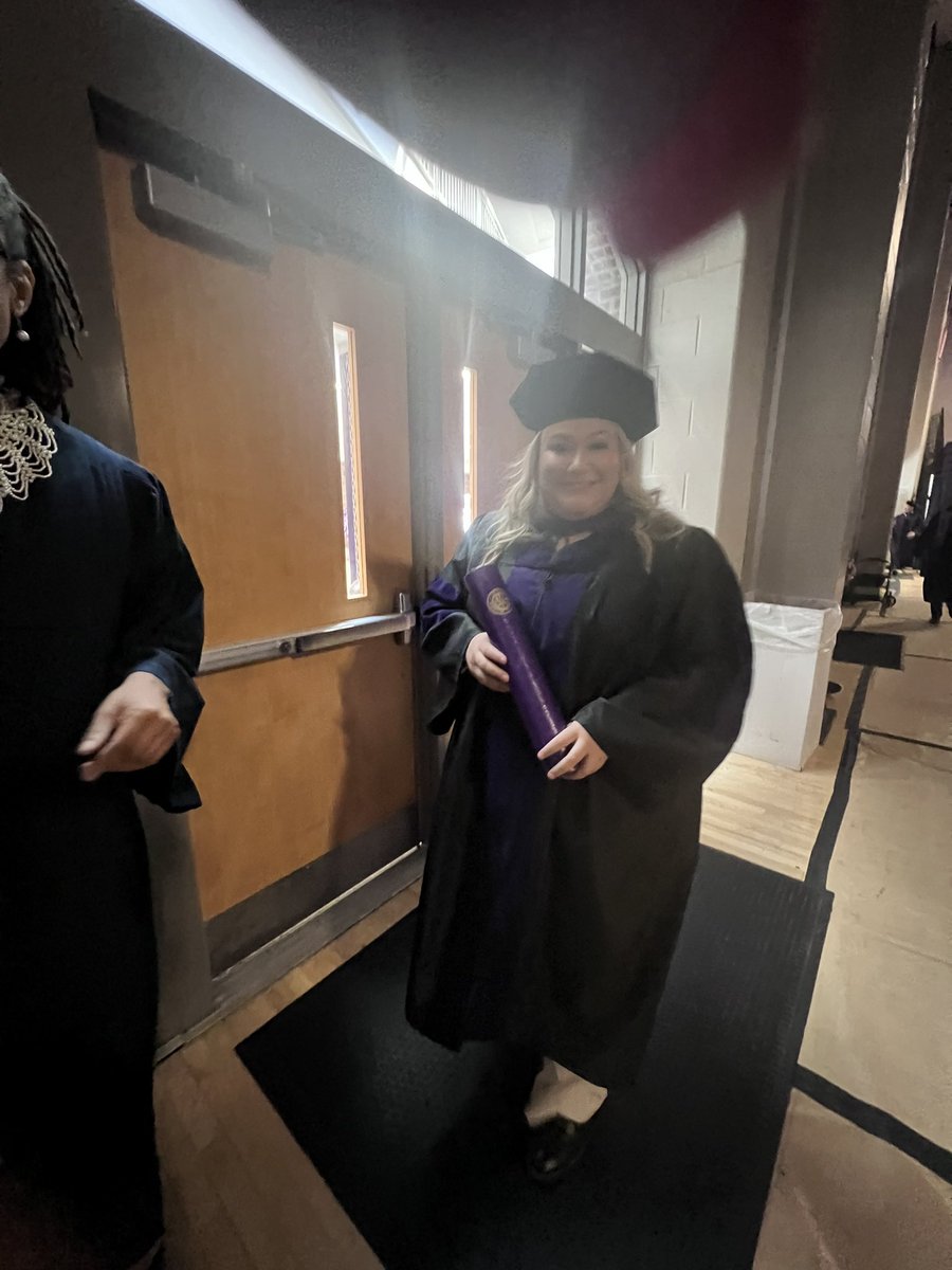 Sending a big shout out of congratulations to my former legislative aide and friend    Kayla Lewis who graduated from Capital Law School recently. Any firm/company that Kayla decides to grace with her presence will be LUCKY. Congratulations and good luck.