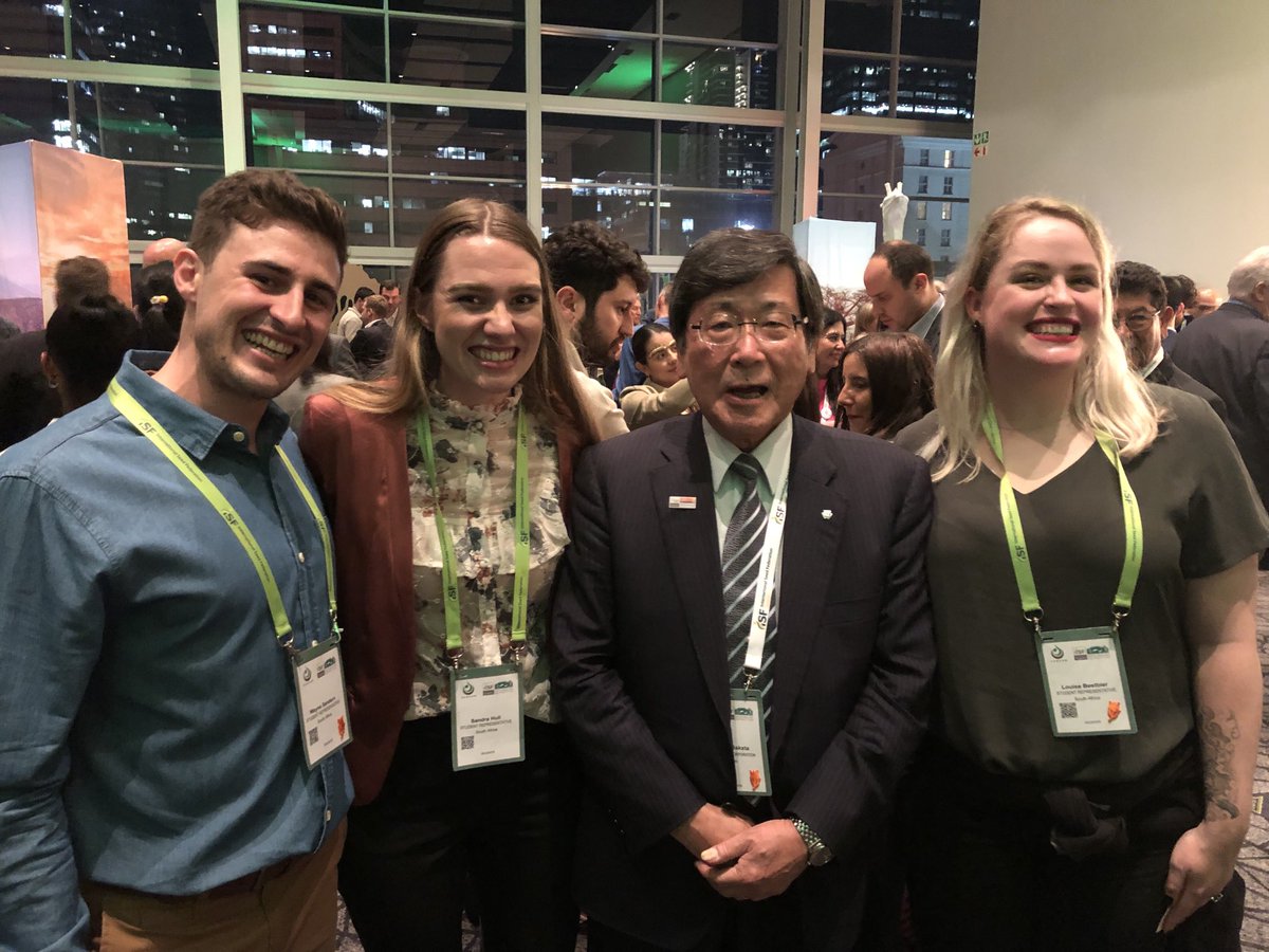 DonaldColes7's tweet photo. South African Masters students meet Mr ⁦⁦Sakata, one of the worlds most famous Seedsman. #ISF #WorldSeed2023 https://t.co/Y5PPfT7E3P