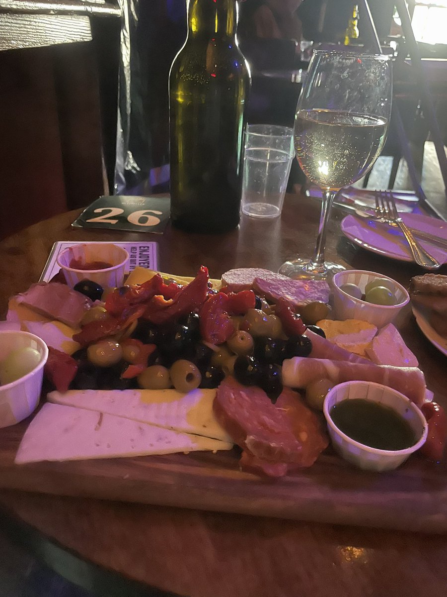 Always quality original Drama <a href="/glassmaskdublin/">Glass Mask Theatre</a> The food and drink on offer is pretty good too. Caught a preview of The Rice Krispie Killer tonight, well worth a  look,with a great script and and wonderful performances from Ross Gaynor and Sean Basil Crawford ( Also the writer) 👍