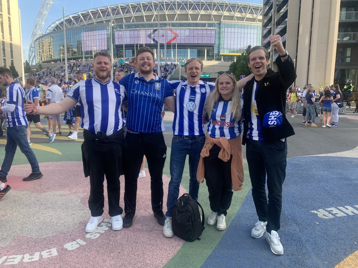 TGD_94's tweet photo. @swfc Easily This. Greatest day of my
life so far https://t.co/KbnHHBQY0L