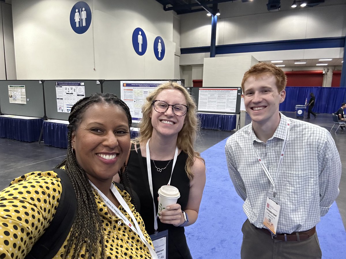 RenASRobinson1's tweet photo. @asms2023 okay ⁦@VanderbiltU⁩ we are repping and glad for our alumns ⁦@chEMMAstry⁩ that keep MS going https://t.co/kuGP4zhygF