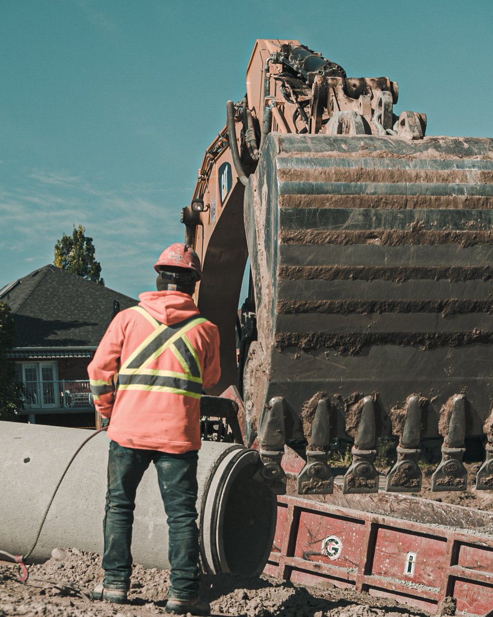 mgicorp_'s tweet photo. —Constructing History.
#heavycivil #civilconstruction #sanitary #watermain #pipelayers #heavyduty #construction #constructinghistory #mgicorp https://t.co/CVx6VVy4Wr