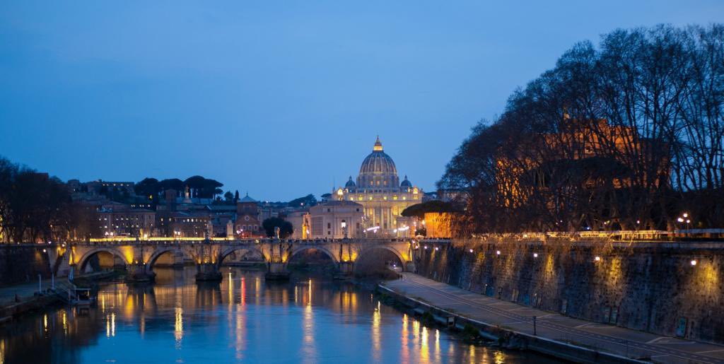 🌿E andare così lungo il #tevere Un corso di storia e di bellezze naturali, 405 chilometri dalla sorgente alla foce conosciuto anche come il “Fiume di Roma”, l’arteria pulsante della città. Il Biondo Flavio fonte di ispirazione di poeti e scrittori tinyurl.com/yesssrya