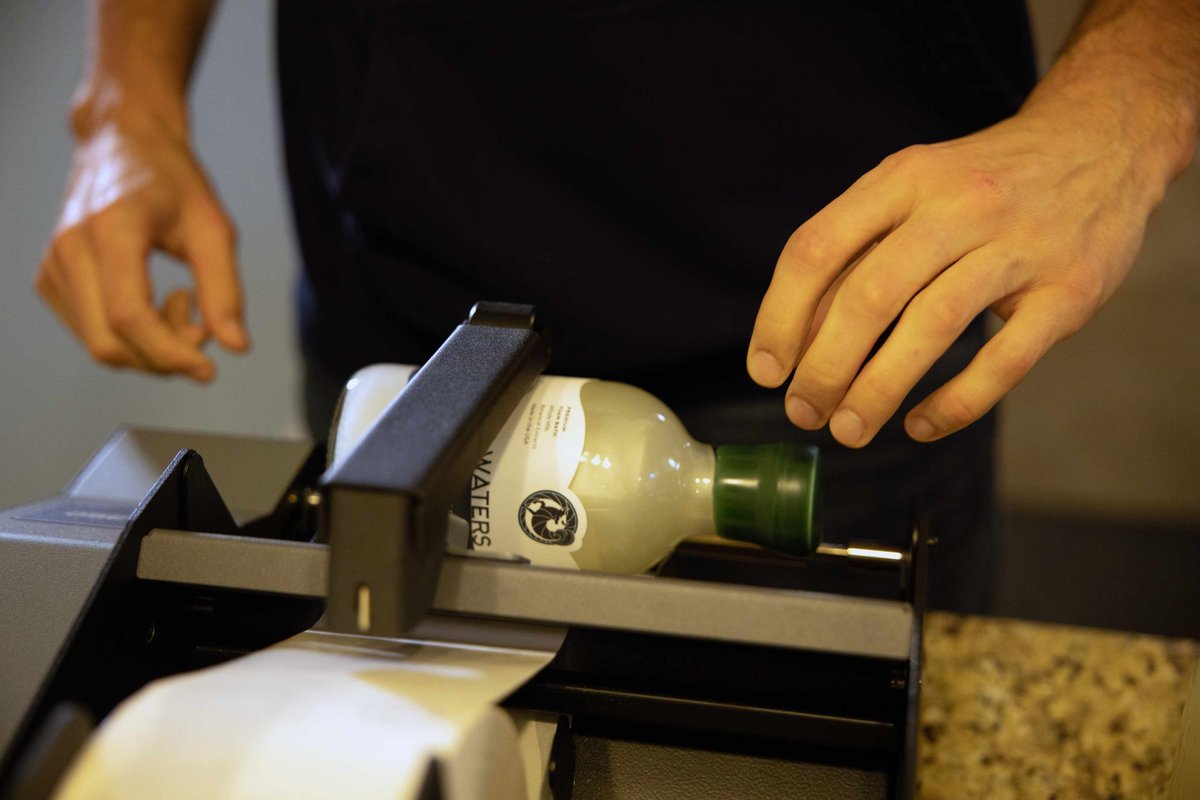 TOAwaters's tweet image. Adding each label, one by one. 

#howitsmade #howitsdone #makingsoap #makingbubblebath #smallbusiness #shopsmall #smallbiz #GetYourTOAon #TOAforLife