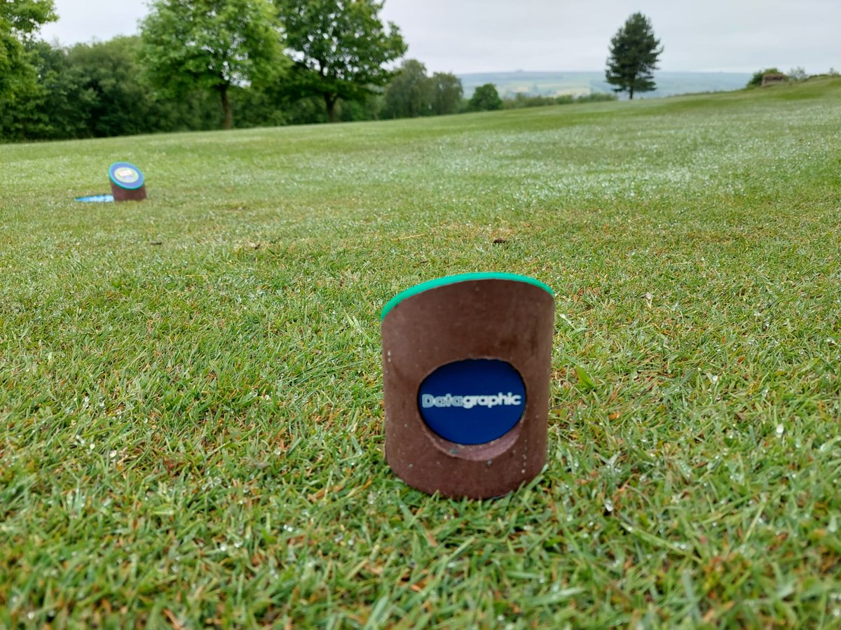 A huge thank you to @ReytShot who have provided us with brand new blue tee markers at HGC.  Also big thanks to Datagraphic for sponsoring them!

#Sheffield #GolfSheffield #Golf