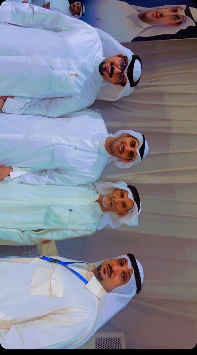 صورة تجمع الوالد الغالي / مبارك الجليمه  واخوي / فهد الجليمه مع المرشح / عبداللطيف عدنان الطويرش💙

#عبداللطيف_عدنان_الطويرش 
#بني_غانم 

بالتوفيق ان شاء الله يا بو عدنان ✅