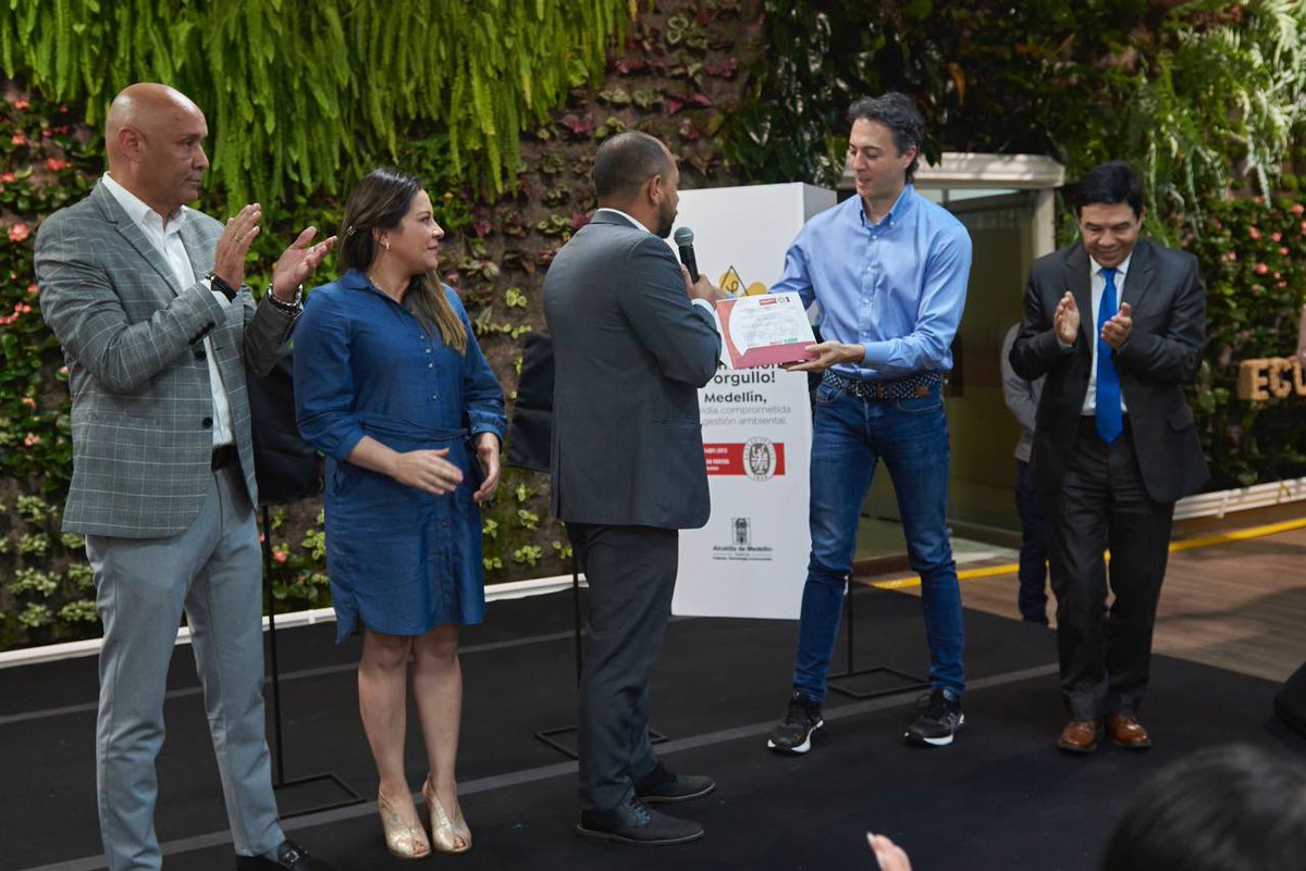 Alcaldía de Medellín tweet media
