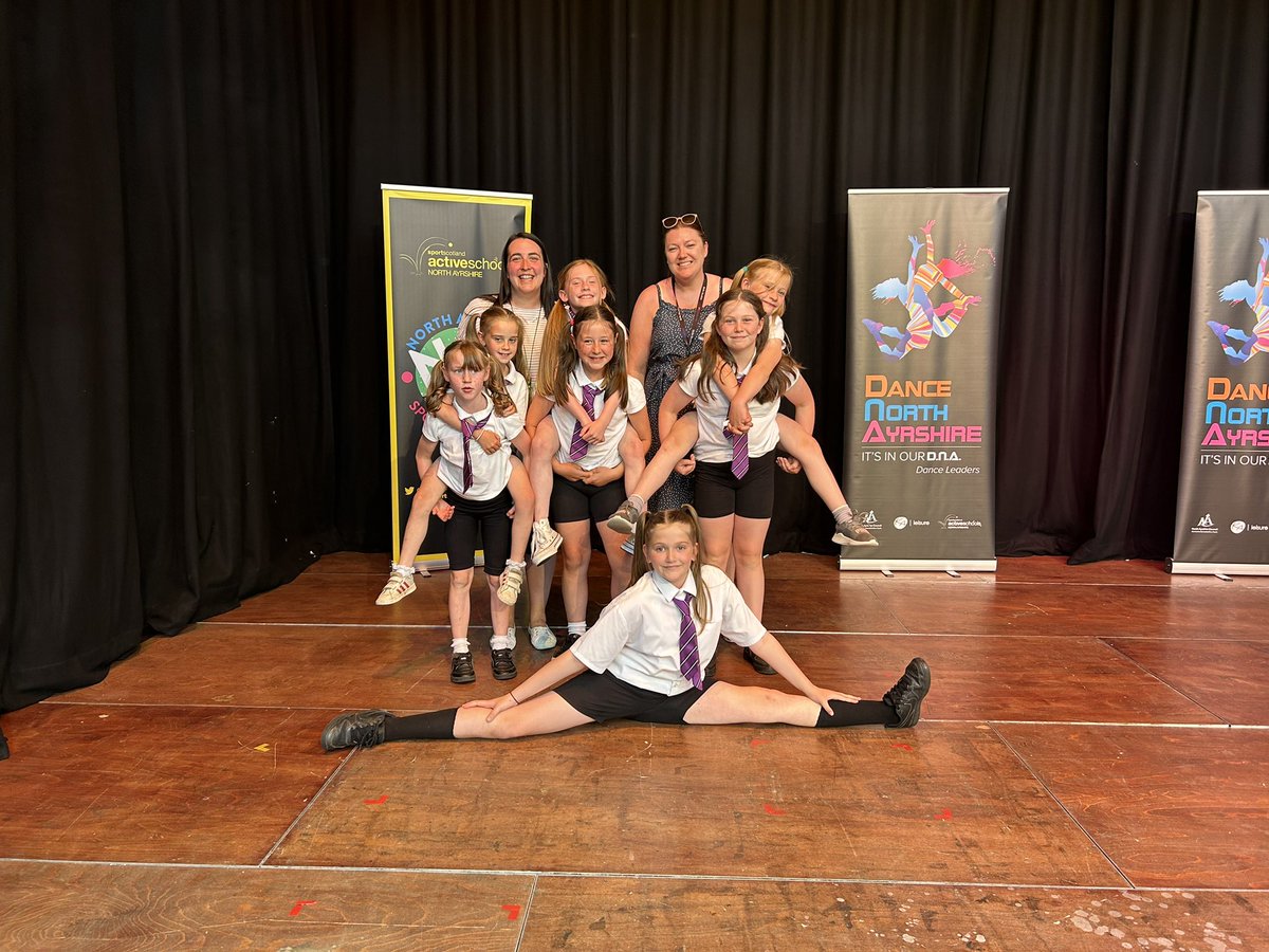 SaintJohnsRC's tweet photo. We had a great time tonight at at the DNA finals thank you @NAActiveSchools @ActiveSchoolsNM @ActiveSchoolsCH 🤗. A big thanks to Mrs G and Mrs C for giving up their time to train our fabulous dancers 🥰💜🥰. We are very proud of our wee 🌟🌟🌟. https://t.co/tvT0TJKxHv