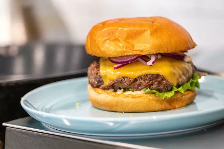 No grill? You can still make a #tasty burger on the stove. Here’s how. #foodinspiration  cpix.me/a/171021666