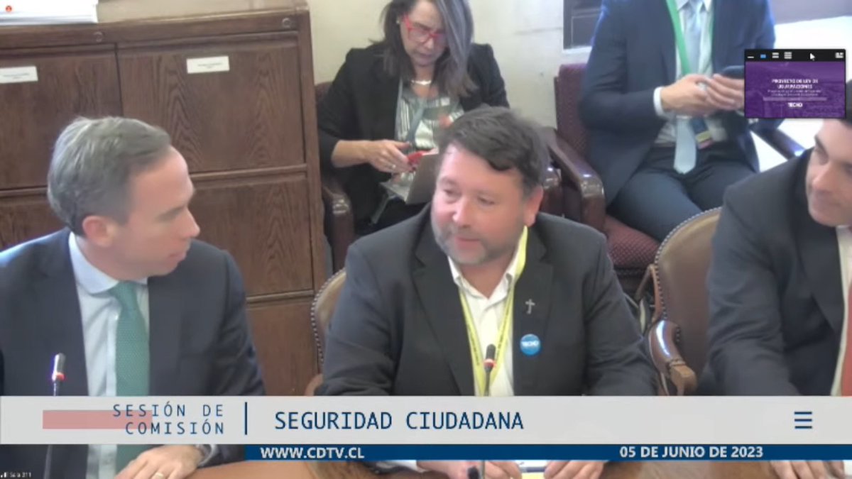 TECHOChile's tweet photo. Nuestro Capellán @hguardasj en comisión de Seguridad @Camara_cl "estamos viviendo un estallido socio habitacional inmenso, por eso se hace más necesario que nunca no sólo mirar las consecuencias, sino las causas del por qué hoy día las familias llegan a vivir a un campamento" https://t.co/ucd7Gml0F2