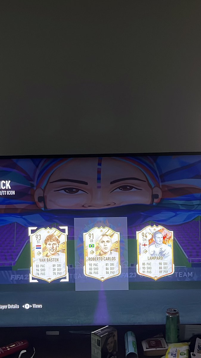 fliff_williams's tweet photo. @FUT_Rory Who should I take https://t.co/wW7wbRNjg0