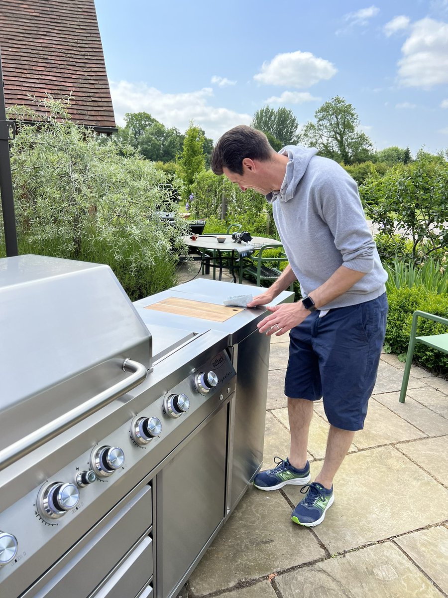 Lovely shoot today, glorious sunshine, beautiful location, fab art direction <a href="/pandrdesign/">P and R Design</a> delicious looking food from Diverse Boss Dan, and some super duper BBQ’s <a href="/outbackbbqs/">Outback®</a>