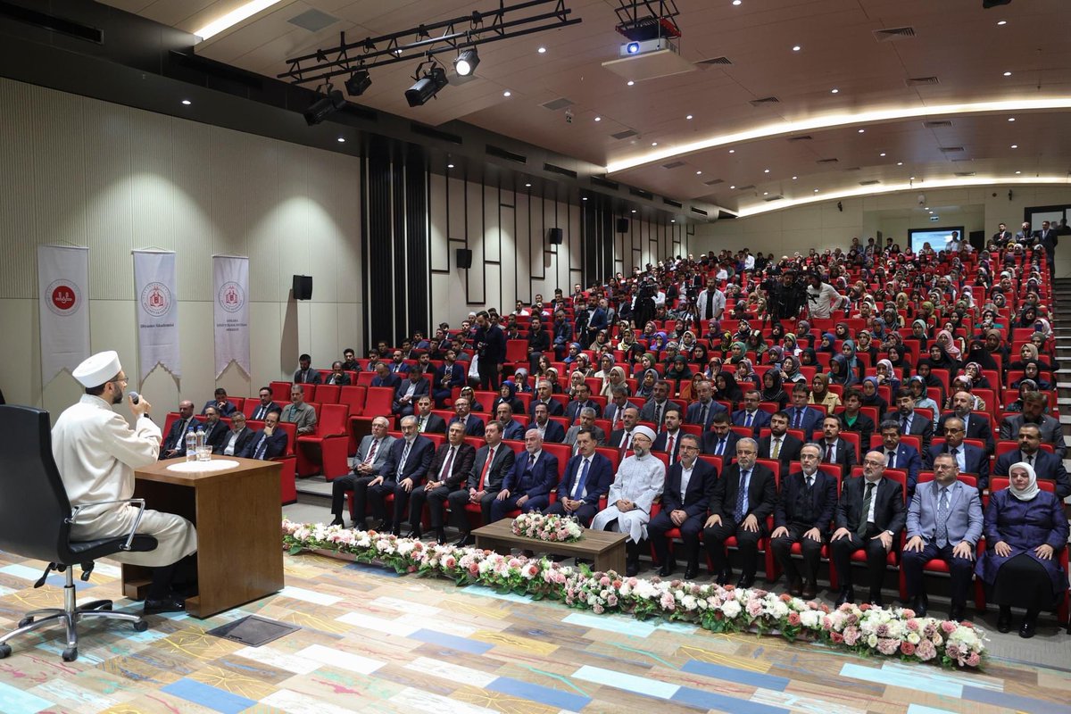 Diyanet Akademisi Aday Din Görevlileri Mesleki Eğitimi I.Dönem açılışı gerçekleştirildi. Başarı: İnanmak ve Çalışmak