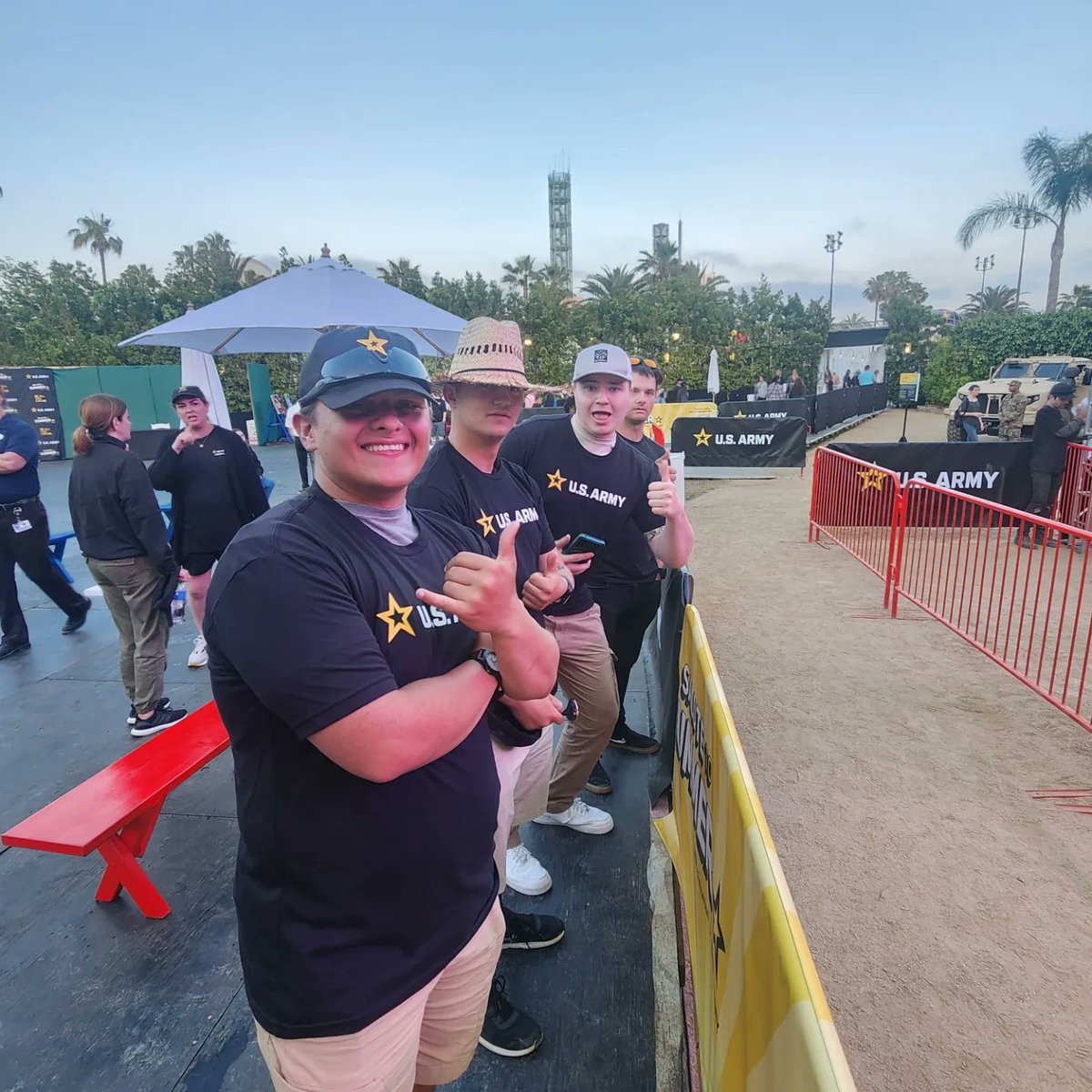 BOSSFortIrwin's tweet image. This weekend, Fort Irwin BOSS took a trip to WB Studios and, for dinner, stopped at Universal City Walk, where we met some outstanding soldiers from @916THSPTBDE supporting the @USArmy Salute to Summer event! A great event for our single soldiers!!
@NTC_UPDATE @USArmySMA