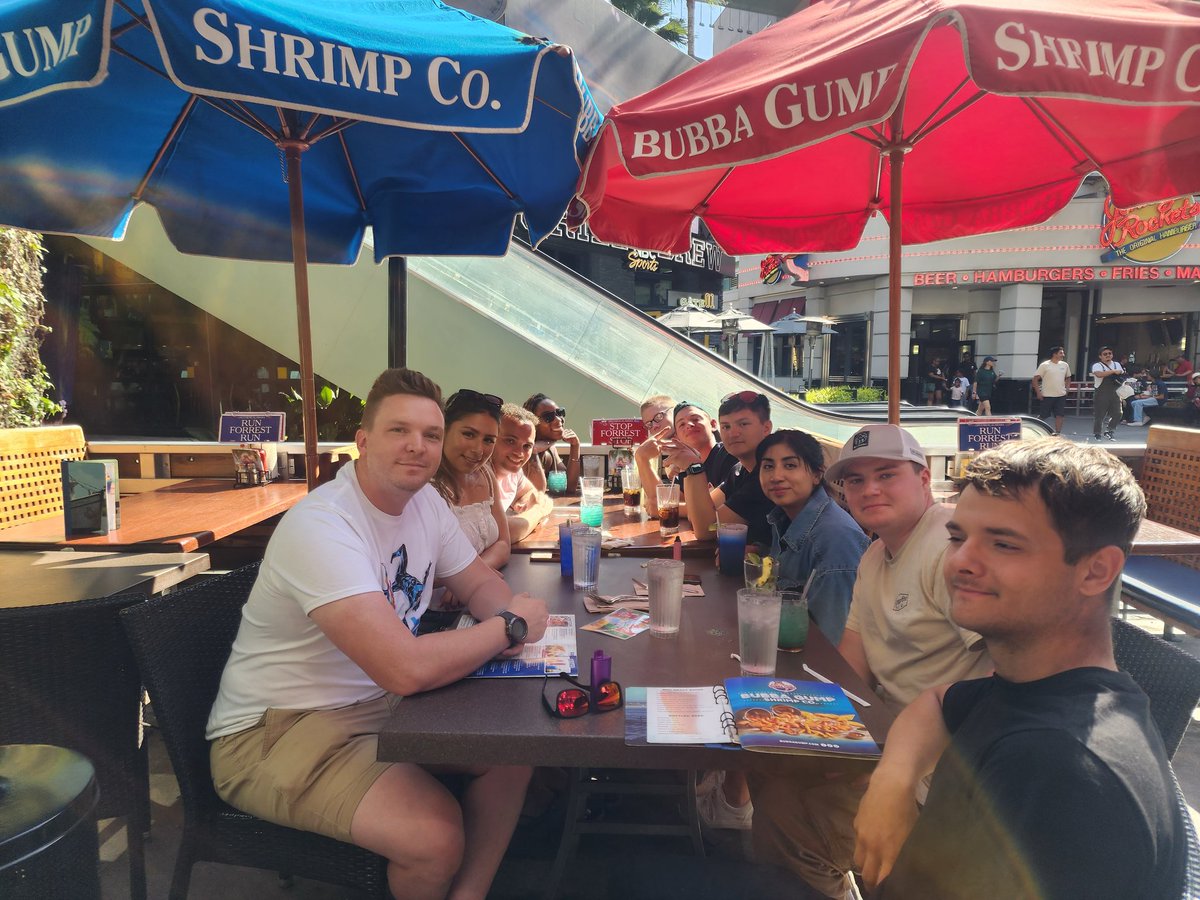 BOSSFortIrwin's tweet image. This weekend, Fort Irwin BOSS took a trip to WB Studios and, for dinner, stopped at Universal City Walk, where we met some outstanding soldiers from @916THSPTBDE supporting the @USArmy Salute to Summer event! A great event for our single soldiers!!
@NTC_UPDATE @USArmySMA
