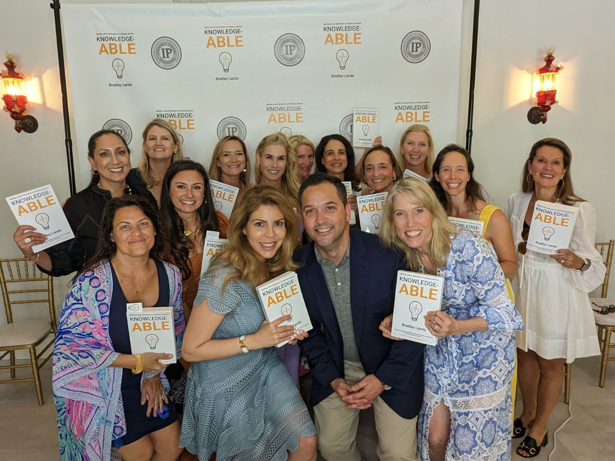 MrLands's tweet image. I&apos;m incredibly grateful for the #bookparty that a group of Langley parents hosted for me!

I am truly fortunate to be part of such an amazing school community!

Thank you to the hosts and guests who made this such a special event for me!

#knowledge_ABLE #IPPY2023 @IPPYmag