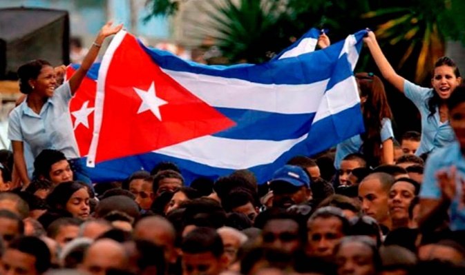 Amor x #Cuba🇨🇺: Sentir en lo más profundo de nuestro ser indignación cuando se ofende o se pretende mancillar su nombre , sus símbolos , sus héroes, su historia.👇#5DeJunio
Nada mejor q defender en lo q se cree al precio de cualquier sacrificio. #IslaRebelde🇨🇺❤️#DefendiendoCuba👇