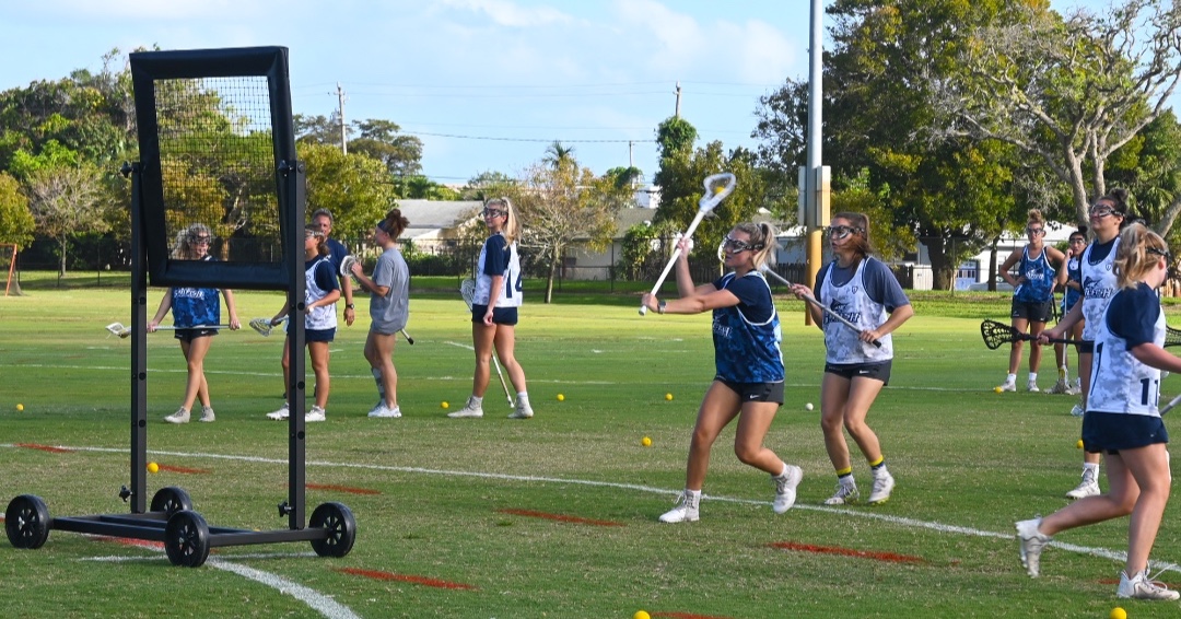 Off-season: When the grind gets real, and champions rise. Practicing today, dominating tomorrow. 💪🥍

#AllBallPro #Gamechanger #Keeptraining #Rebounder #Field #Lacrosse #OffSeasonGains #DedicationPaysOff