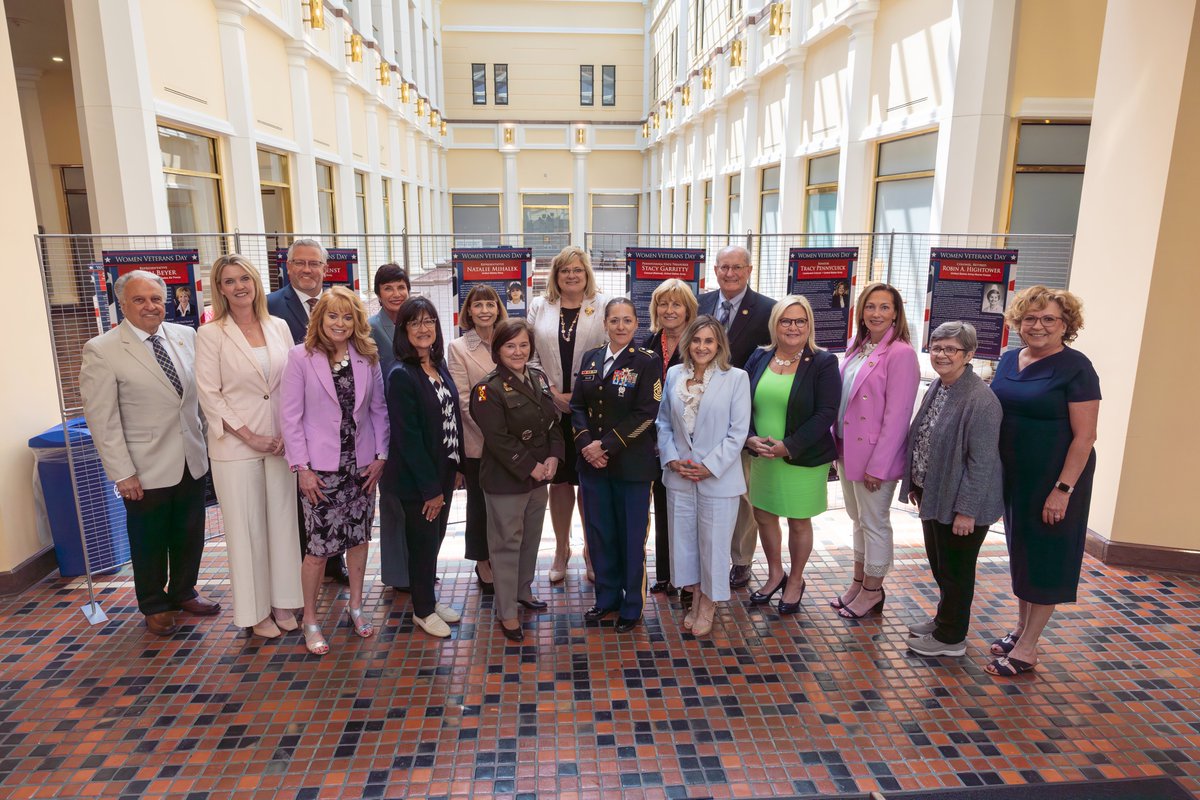 This morning, I had the honor to speak at a press conference, hosted by @senatorpennycuick, to commemorate Women Veterans Day.

More ⬇️