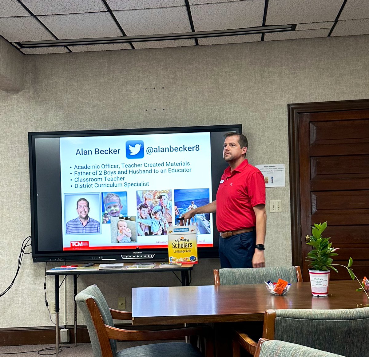 alavelletcmpub's tweet photo. Nothing better than Summer Camp training with @AlanBecker8 and @DavidsonK_8 schools! #FocusedFun #RtASummerCamp @tcmpub #SummerScholars @WillardApril https://t.co/tgOMNXMChg