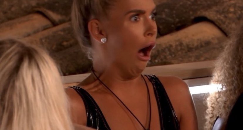 THEY PUT THE BLACK GIRL WITH THE BLACK GUY?! SHOCK!!!! 😱 #LoveIsland