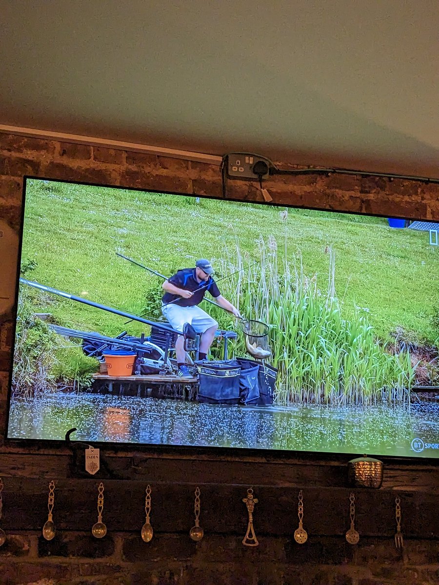 Didn't make it into @WILTY_TV but I spent my birthday in an Uxbridge pub watching the angling championship so how about that @RobBrydon @RealDMitchell @RealBobMortimer ... 🙄 #wilty #wouldilietoyou #toocool