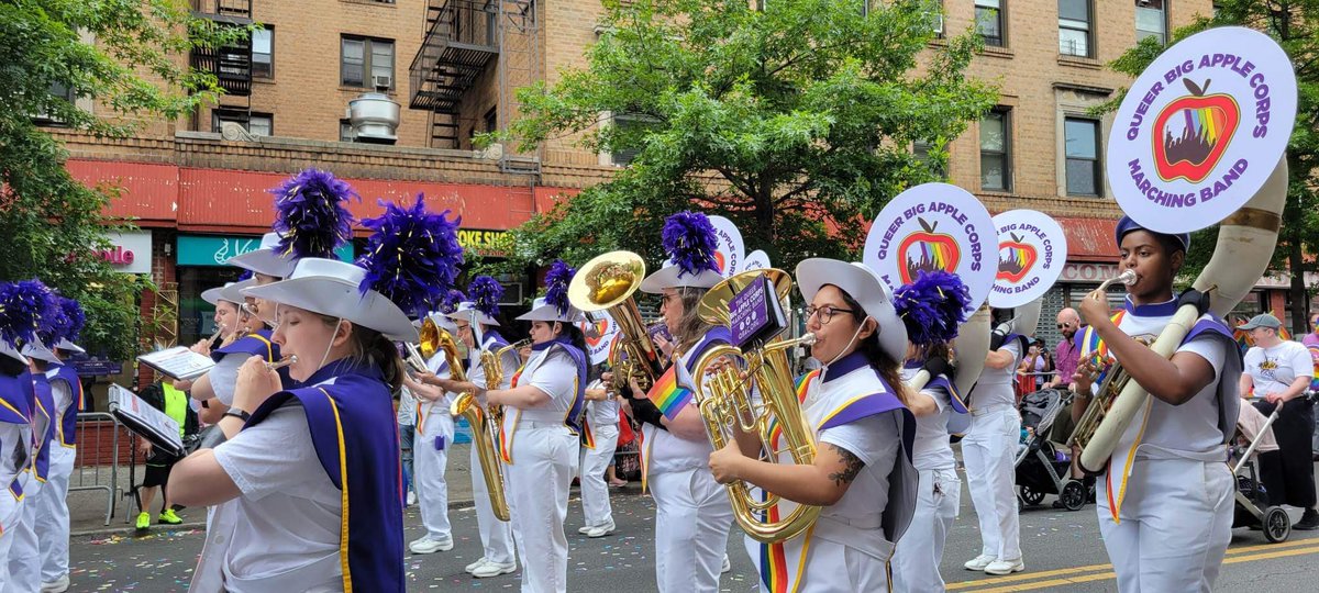 gfloresrob's tweet photo. Happy pride y’all! 

My name is Grace (she/her) and I’m a social psychologist with research interests in care labor. When I’m not working on my dissertation (just one year left!), I’m out marching with NYC’s Queer Big Apple Corp 🌈 https://t.co/sfMPWV9lzf