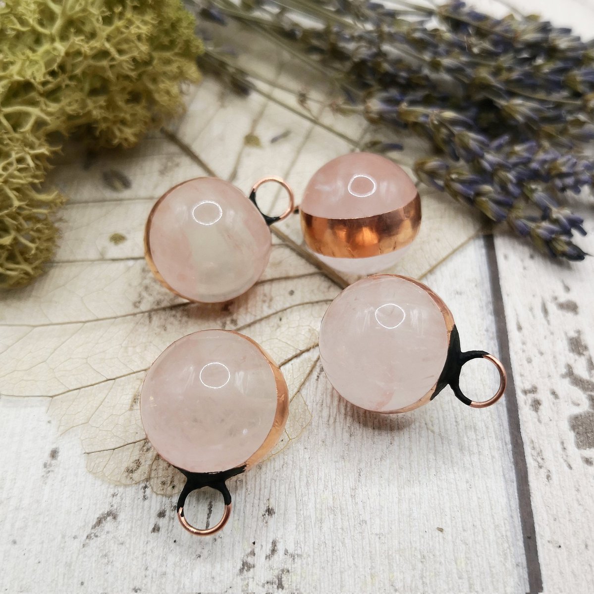 Preparing my quartz orbs ready to be electroformed to create some pendant necklaces.
The copper is on and the conductive paint, next step electroforming, hopefully will be doing this later this week along with a few other items.
#wip #workinprogress #copper #copperjewelry
