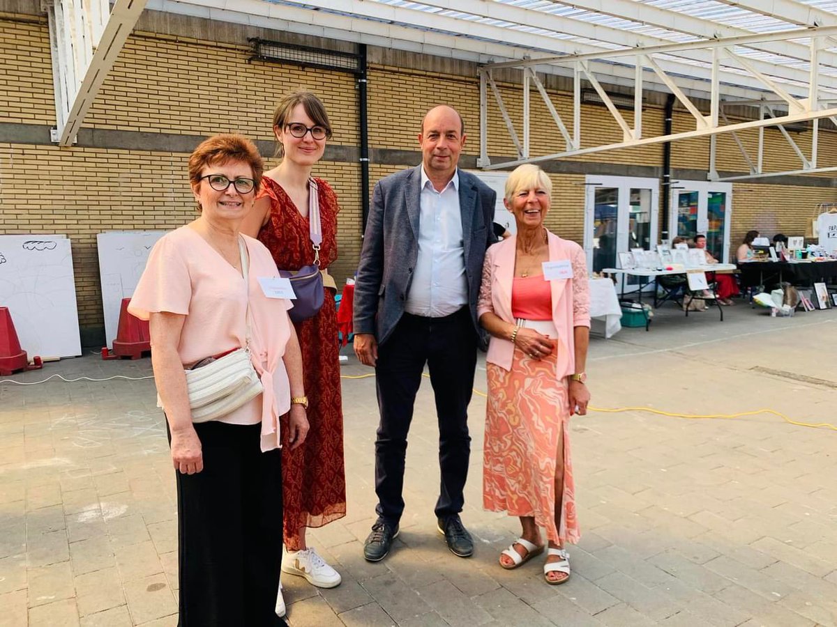 Patrice4020's tweet photo. 1er marché artisanal de la cité #Lonay 

Cette activité a été mise sur pied avec mon soutien en qualité de Président de la Société de Logements du Plateau. Le but étant de faire revivre l’esprit de convivialité et de bon voisinage dans la cité
Pour une première, c’était génial! https://t.co/Ltzn6Hcku2