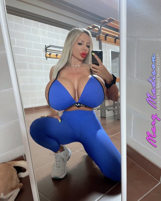 "Ready for a gym day in my favorite blue outfit from Yamamoto! 💪🔵 #gymday #workoutmotivation #activewear<a href="/tag/activewear"class="tags"><span>#activewear</span></a><a href="/tag/gymday"class="tags"><span>#gymday</span></a><a href="/tag/workoutmotivation"class="tags"><span>#workoutmotivation</span></a><a href="/tag/comfo"class="tags"><span>#comfo</span></a>