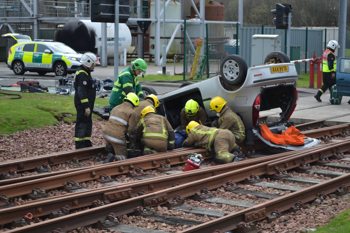 Healthcare student, health and social care professional or NHS worker based in central Scotland? Would you like be a casualty actor in a simulated major incident this Friday - if so, get in touch at the link below! Great CPD or development opportunity! forms.office.com/e/BQUfTVHrHn