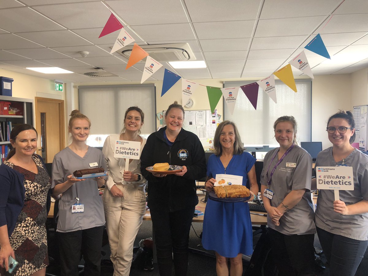 We are celebrating 🎊🎉🥳#DietitiansWeek2023 with cake. Today was #gluten_free bakes but as some of our team have #milk #allergy we also made them #milk_free @UHSFT @SotonChildHosp @BDA_Dietitians @BDA_FASG @SouthEastBDA  #WeAreDietetics
