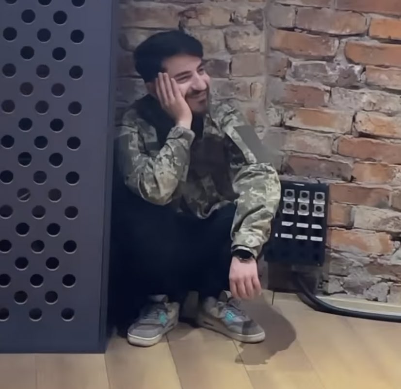 emirin storyleri izleme şeklim temsili değil <a href="/emircanigrek/">Emir Can İğrek</a>