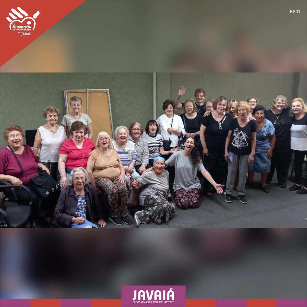 LaFunddeJabad's tweet image. Las “chicas” del taller de expresión y movimiento de Javaia, disfrutando del gran encuentro.
 ¡¡Siempre están llenas de vitalidad y energía!!
#LaFundacionDeAccionSocialDeJabad #Javaia #Vitalidad #Integracioncomunitaria #Energia