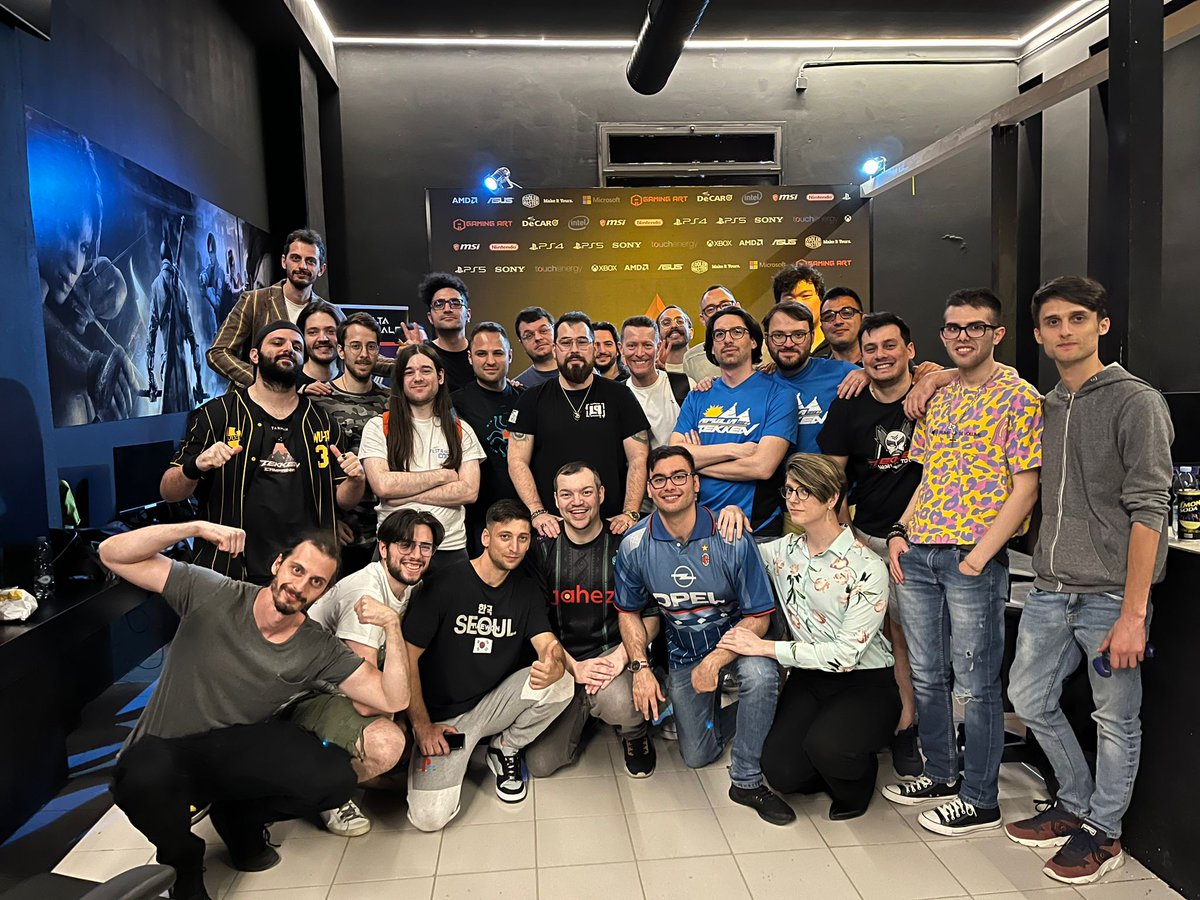 ghirlandatekken's tweet photo. I won my 1st dojo event of the year, PIT2! I played very well until grandfinal, where a great Roger maxis first resetted me and then forced me to a final final round 
The tournament ran very smoothly! Thx @SignorIvan18 and @Franksorrow for the organization!
#falconsarehere https://t.co/JrVfAJylVD