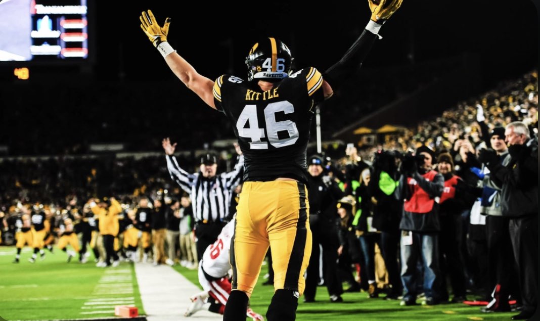 After a great conversation with <a href="/Abdul_Hodge/">Abdul Hodge</a> I am honored and blessed to receive a division 1 offer to the University of Iowa! 
<a href="/CoachClintRider/">Clint Rider</a> <a href="/BVNW_Football/">Husky Football</a> <a href="/TopSpeedLLC/">Joseph Potts</a> <a href="/AllenTrieu/">Allen Trieu</a> @Rivals_Clint @On3Keith