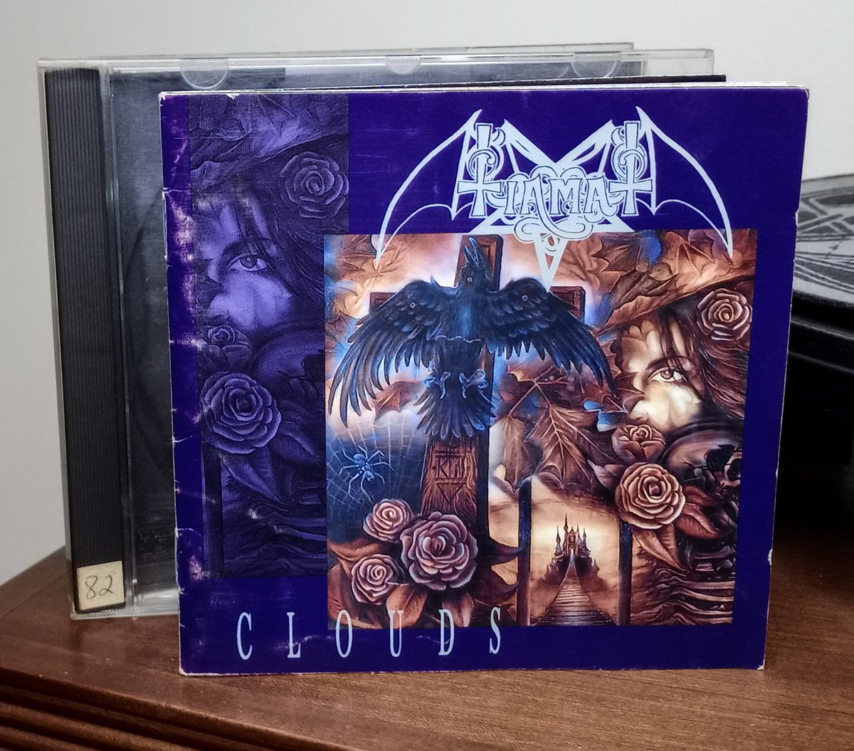 'She stops the bleeding in my soul... She is fresh air in this stinking world' 🍻

🇸🇪 TIAMAT: 'Clouds' (1992)

🎧 youtu.be/KPS4HEc8KLQ

#Tiamat #Clouds #Metal #DoomMetal #NowPlaying #DeathMetal #Playlist #CD #MetalTwitter #90sMetal #GothicMetal #CenturyMedia