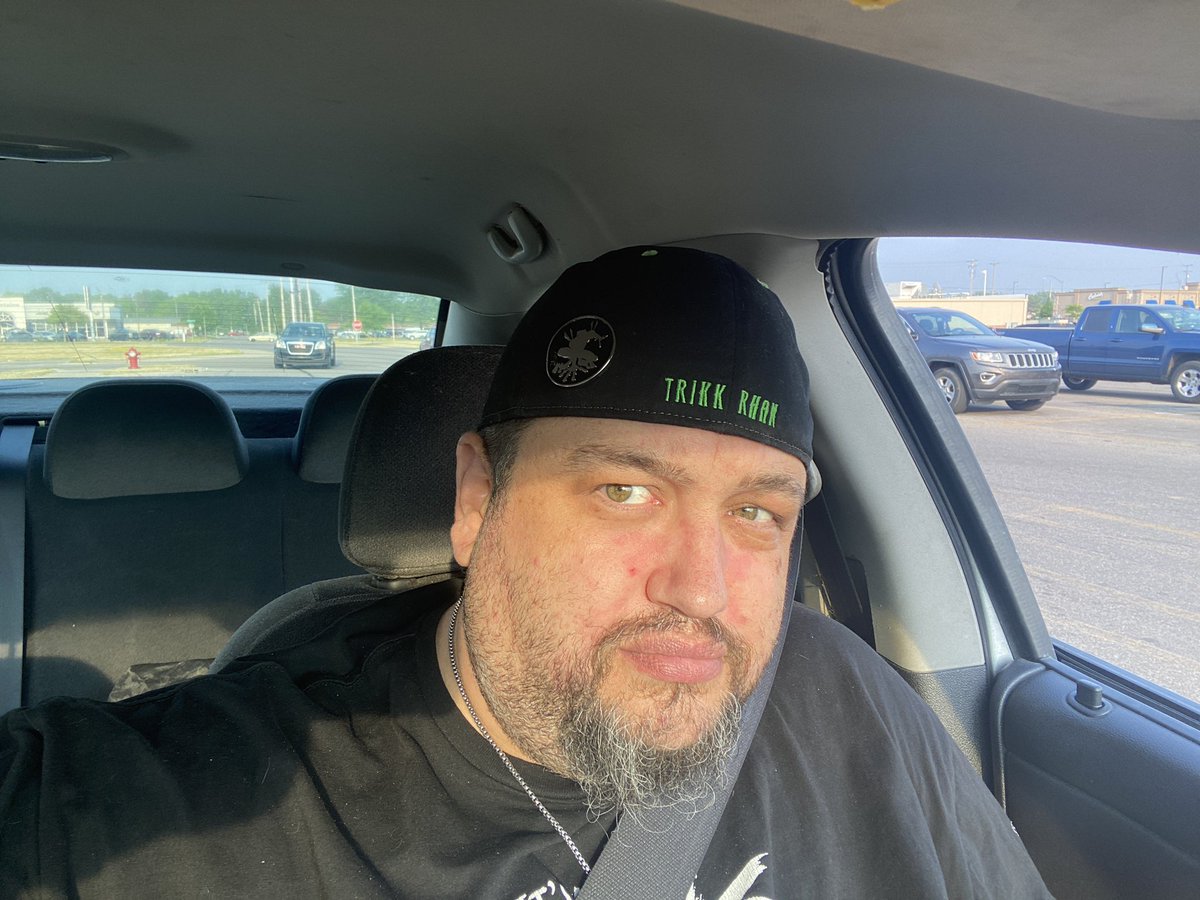 I got my #cyberfrog hat today. Made a video that will be post soon. But here it is in all its glory thank you @EthanVanSciver for creating such an awesome charecter. Also nice work on the product this hat was worth every dollar. ebay.com/itm/1254568973…