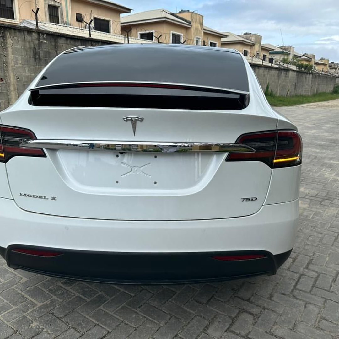 obii-attitude-onye-nteje-on-twitter-tesla-model-x-2020-available