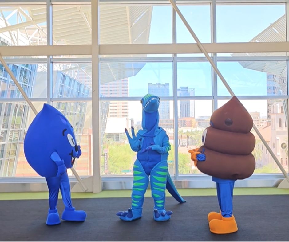 PHXPublicWorks's tweet photo. Heroes come in all shapes and sizes! Thank you to @PHXFanFusion for hosting #LooPoo #WayneDrop and #Zero at this year's event!

#Sustainability #CityHeros #PublicWorks #FanFusion #ZeroWaste https://t.co/RoDVk8abLu