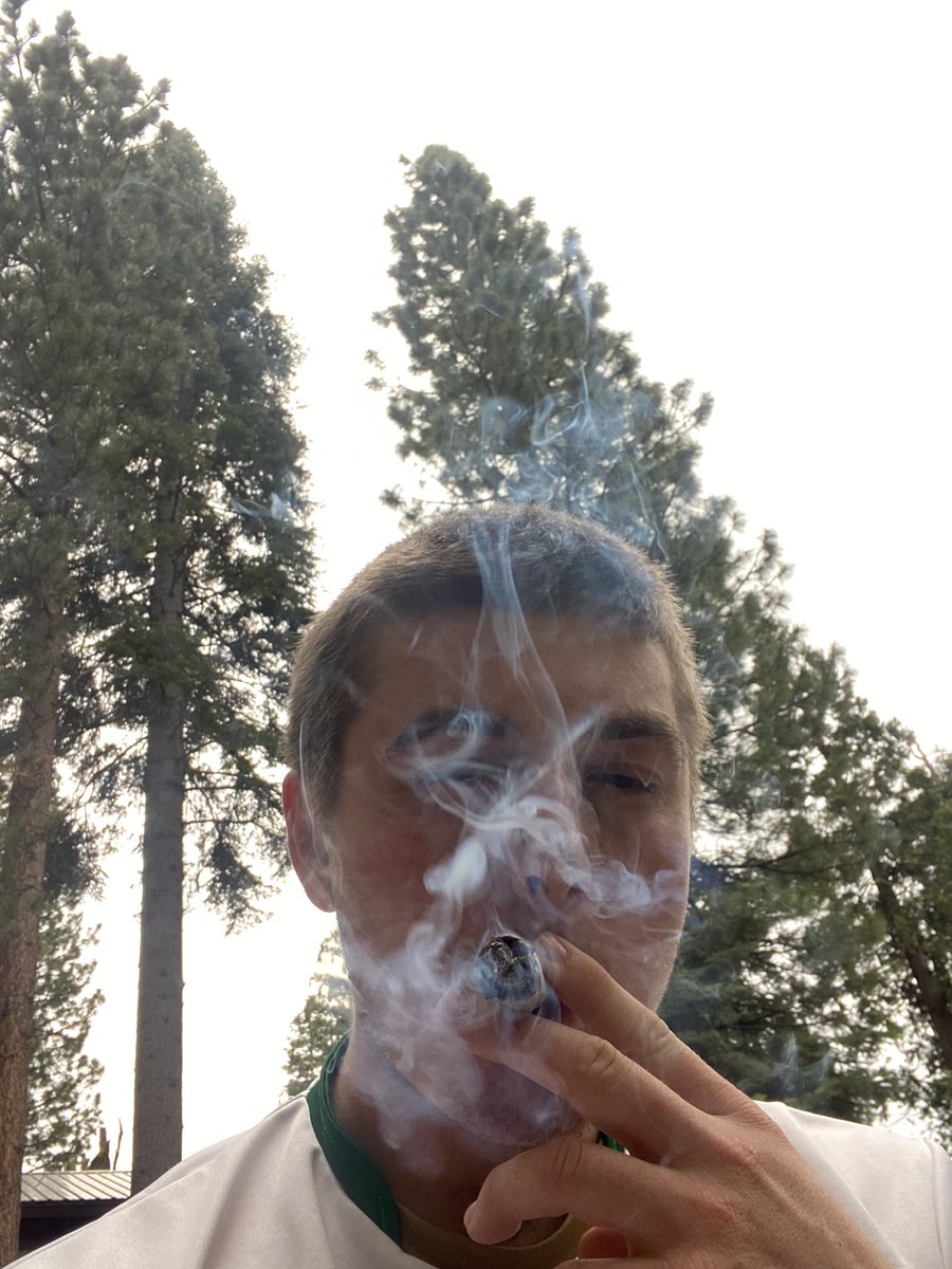 Got the cigar now we rollin