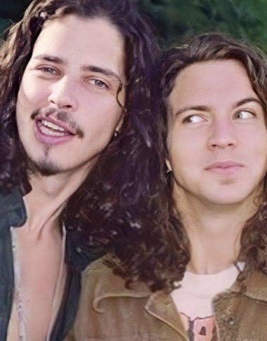 Eddie Vedder & Chris Cornell… Soundgarden & Pearl Jam