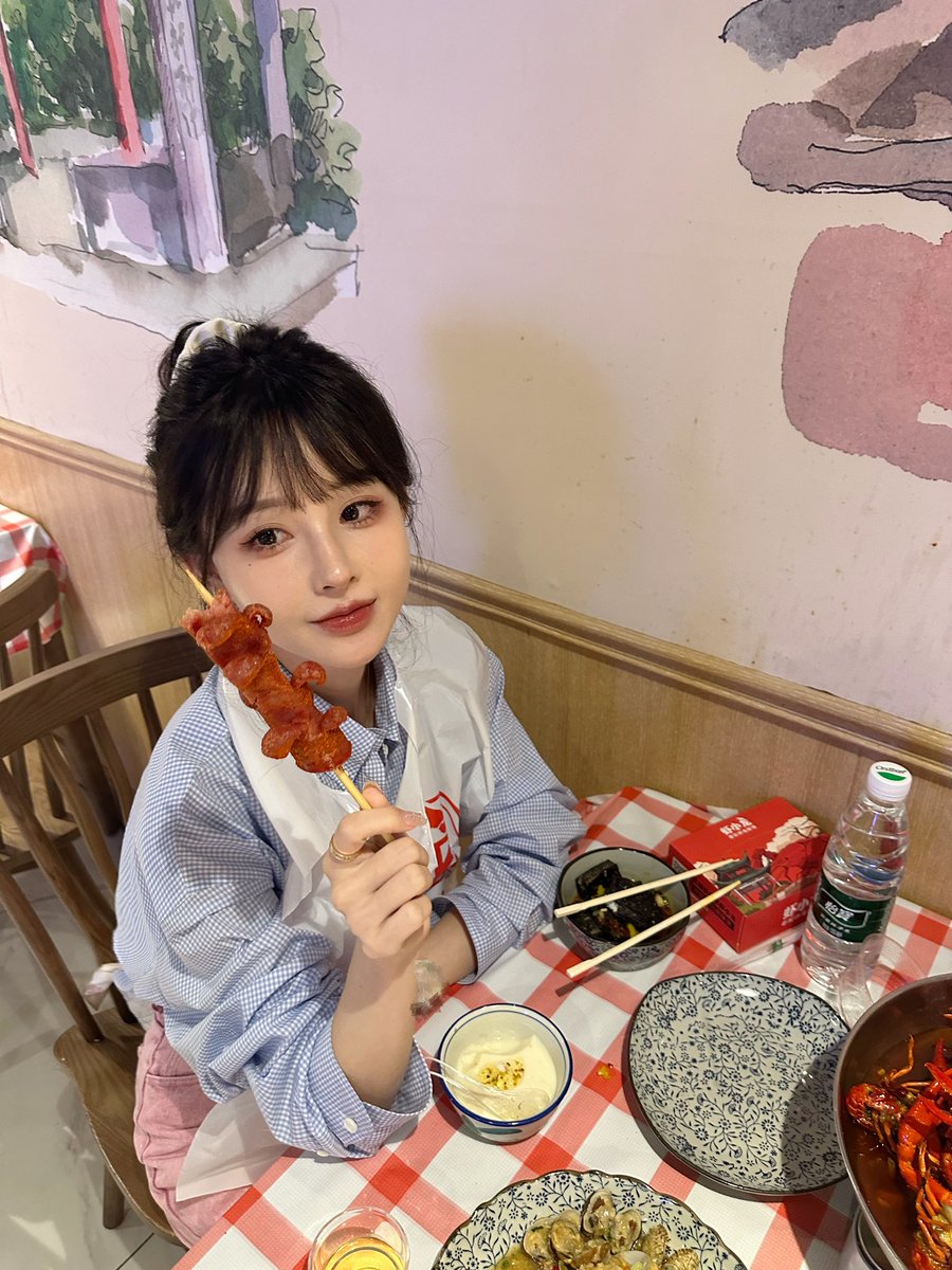 吃到不想回杭州🥲 我太爱🦞了 上辈子是我一定是小龙虾吧❕❕
快告诉我 长沙还有什么好吃的 https://t.co/MIBfu555tY