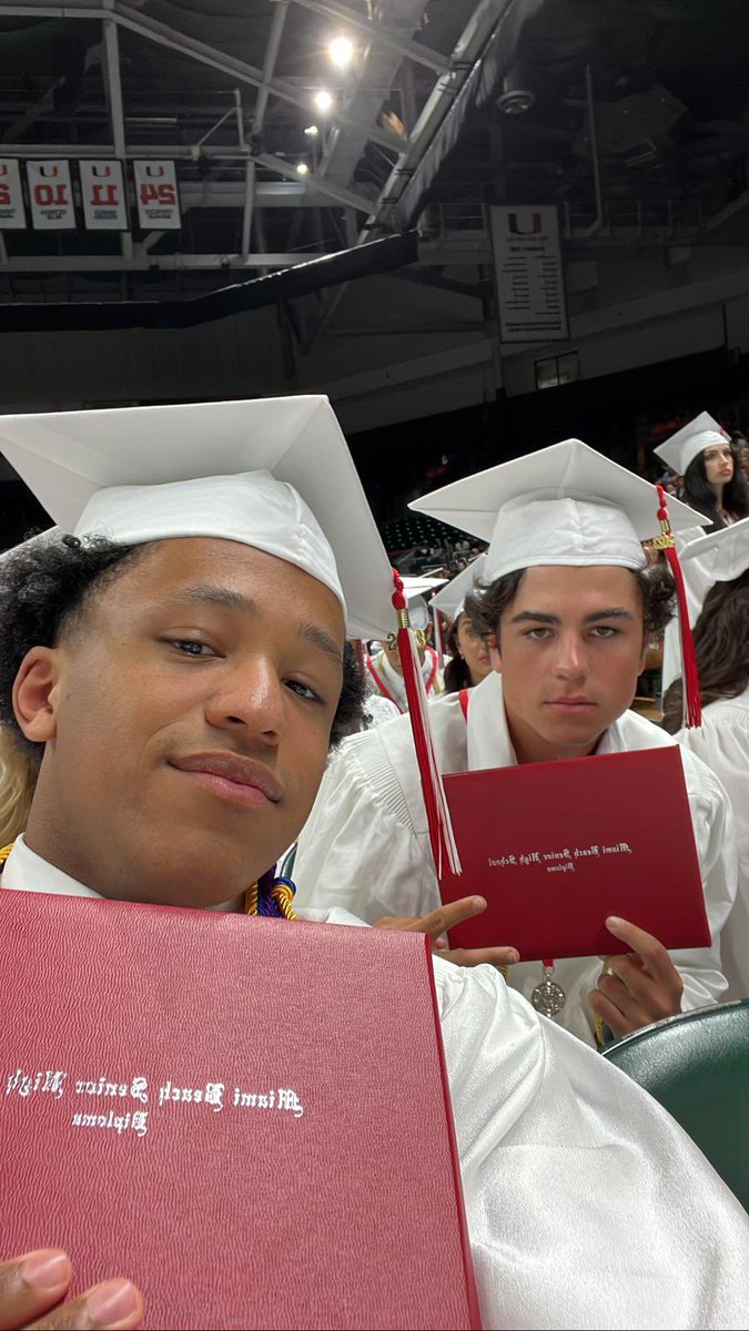 CRUNCHYDONUT305's tweet photo. Congrats to my guy @ArthurAzelart for graduating high school. Couldn’t be more proud of you brother.

They all the adversity and all the hate you get, you push thru and just grind. 

Not only being a leader on the basketball court but also in the classroom 

Nothing but respect🫡 https://t.co/sQsq6JYlzU