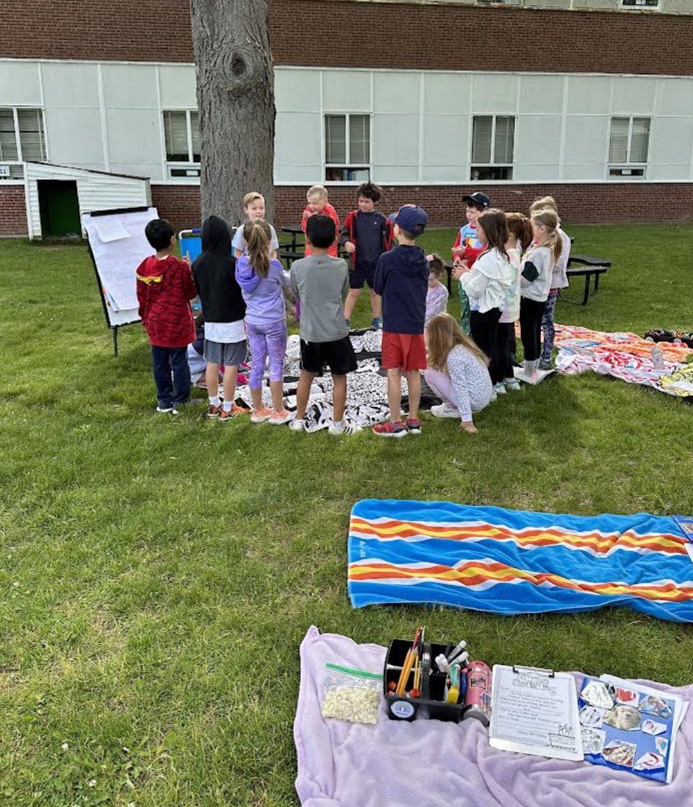 DuffyDragons's tweet photo. A day of outdoor learning for these motivated 1st graders! https://t.co/iiplc9Nnkh