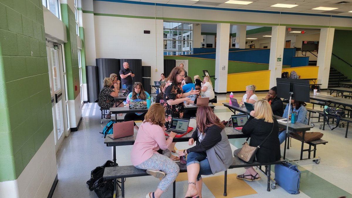 Derek Oldfield tweet media