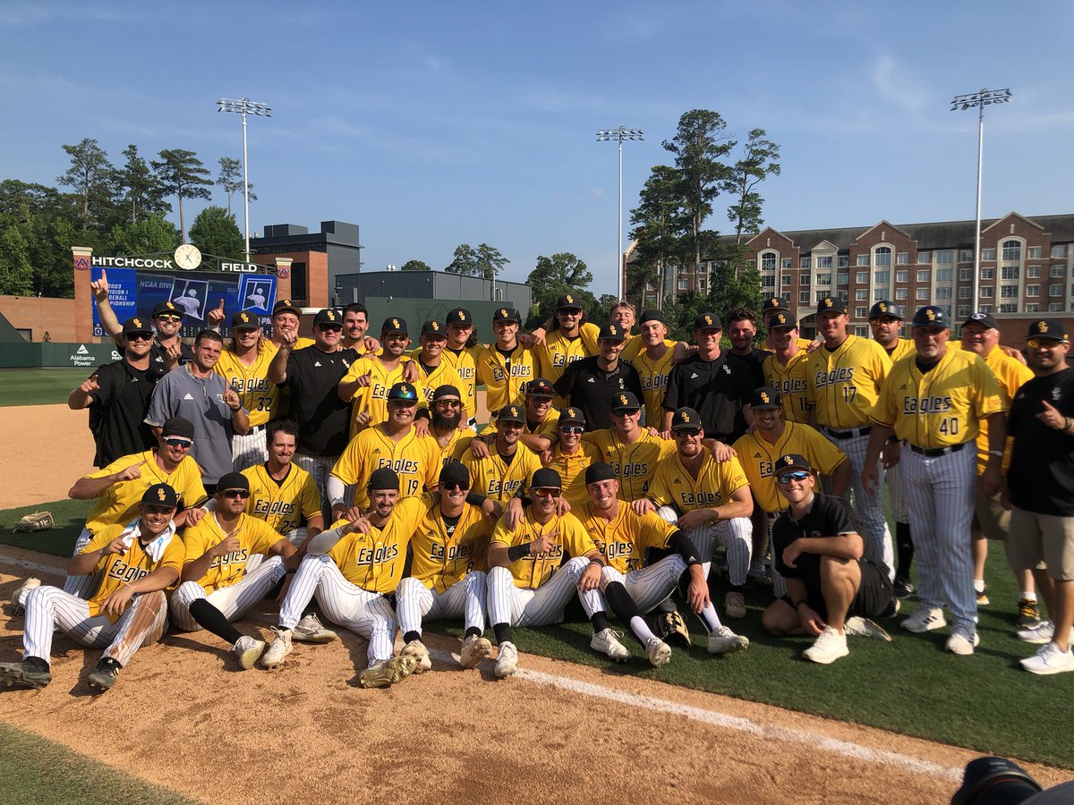 TaylorCuret's tweet photo. Back to back Super Regionals for the Southern Miss Golden Eagles!

@wdam #SMTTT https://t.co/hkHiigvVD2