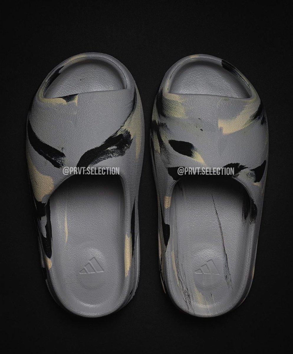 yeezy slides moon grey